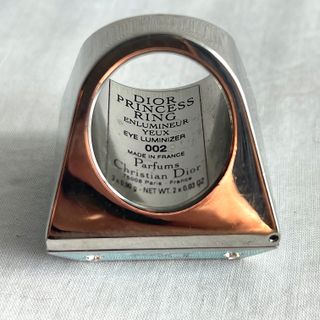 Dior / anillo con sombra de ojos