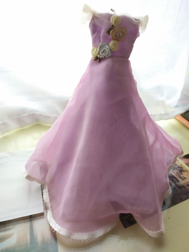 vestido novia malva de barbie.de edicion limitada