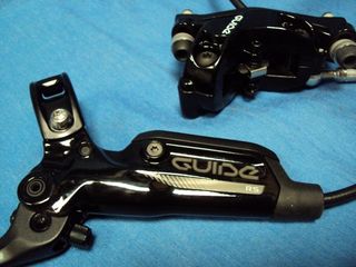 NUEVOS. Frenos 4 Pistones Sram Guide RS Bicicleta