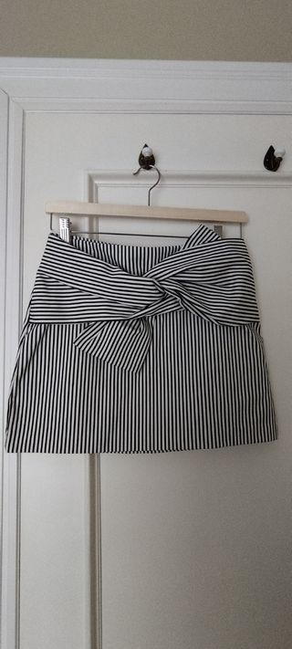 mini falda pull and bear talla M