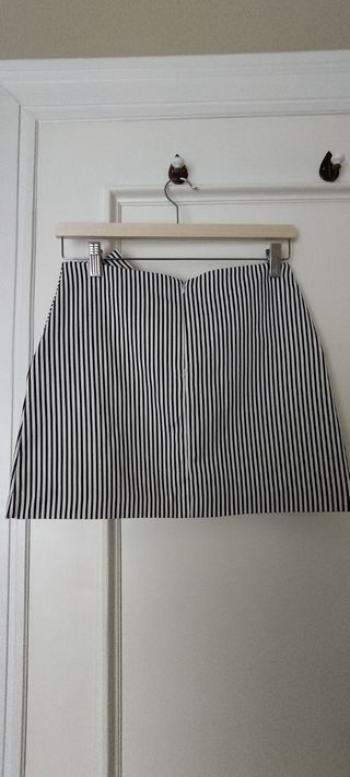 mini falda pull and bear talla M