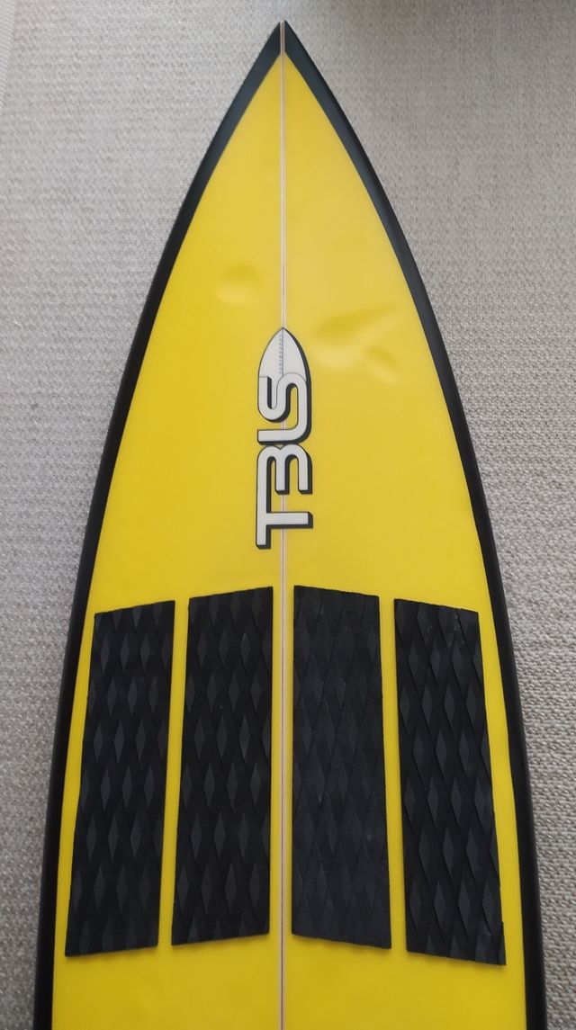 Tabla de Surf marca "TABLAS TRASHCAN" de segunda mano por 200 EUR en