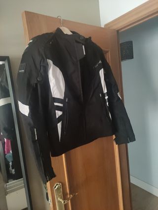 CHAQUETA DE MUJER 
