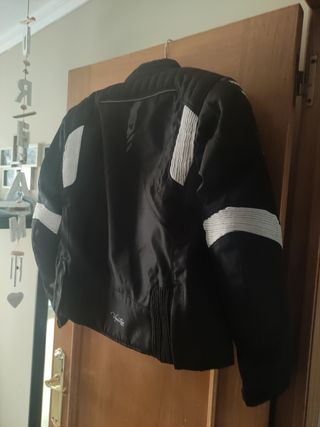 CHAQUETA DE MUJER 
