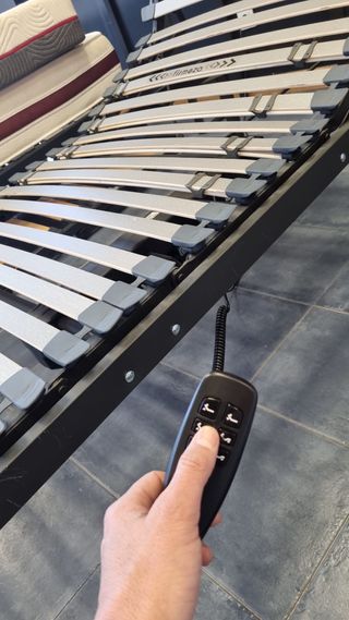 Cama eléctrica articulada usada 1 dia