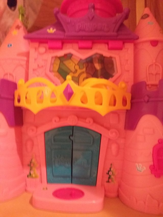 castillo de pin y pon