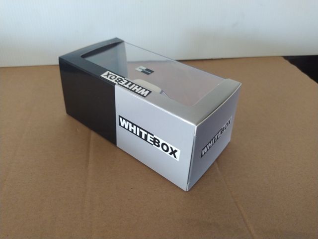 1/43 IXO White BOX Panhard 24 BT 1964