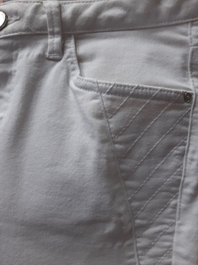 Pantalón blanco Zara