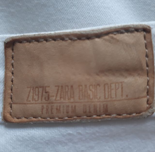 Pantalón blanco Zara