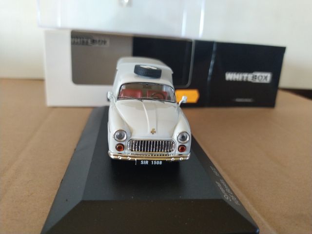 1/43 IXO White BOX Syrena 105 Bosto 1972