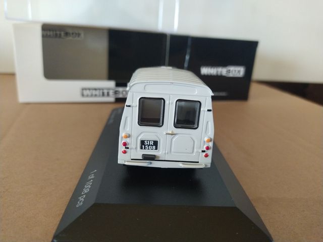 1/43 IXO White BOX Syrena 105 Bosto 1972