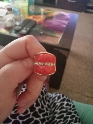 vendo anillo de mujer de bisuteria