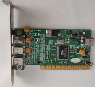 2 Tarjetas PCI, FireWire y red