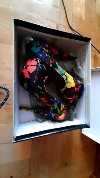Zapatos multicolor La Strada. Talla 37