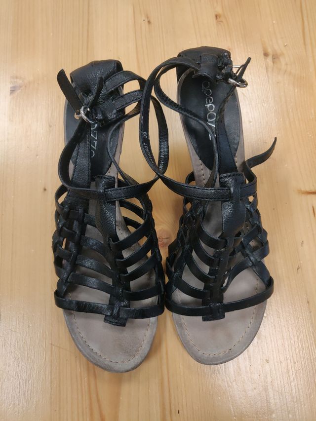 Sandalias piel negras