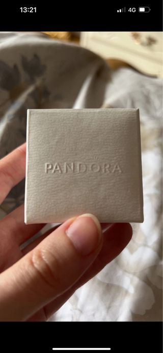 Preciosos pendientes originales de Pandora.