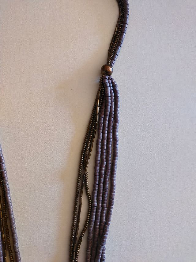 Collana lunga a più fili diversi con perline e ott