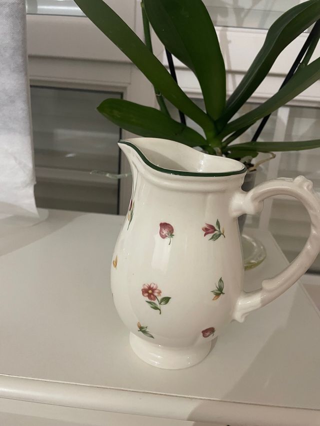 Lechera Grana San Claudio o salsera