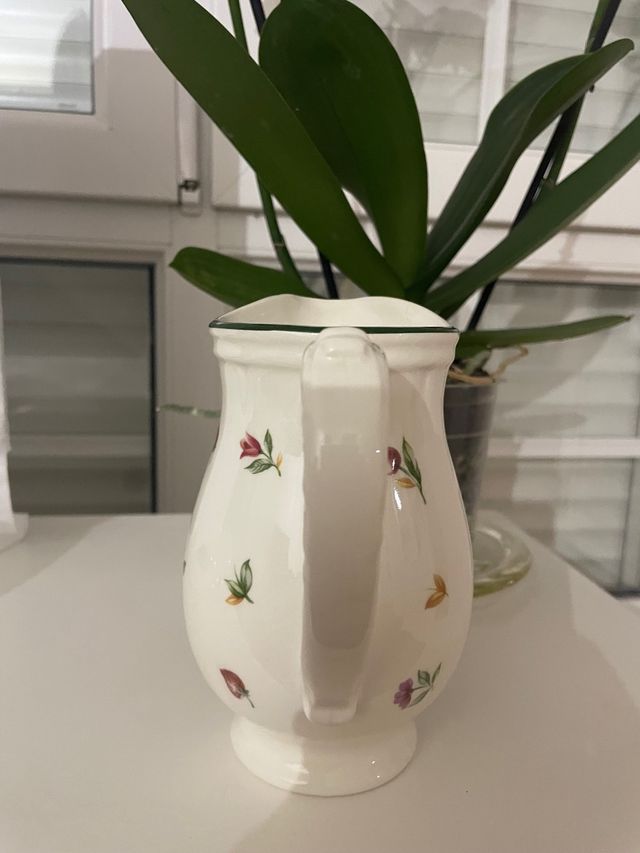 Lechera Grana San Claudio o salsera