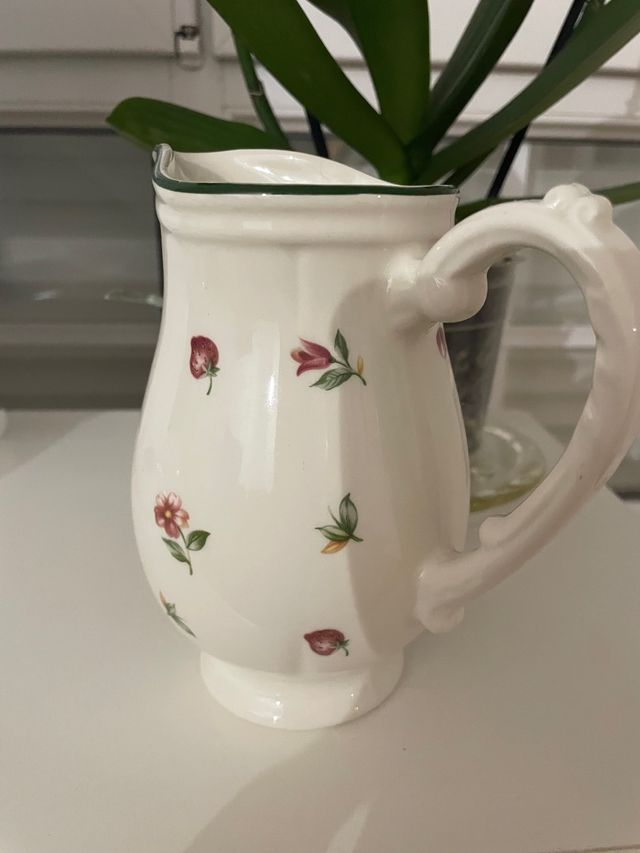 Lechera Grana San Claudio o salsera