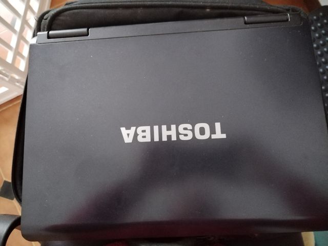 Portátil Toshiba Intel Pentium