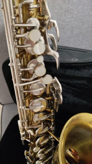 Saxo alto Buescher Aristocrat 377xxx (1961)