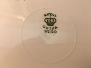 Juego 5 piezas porcelana con ribete dorado