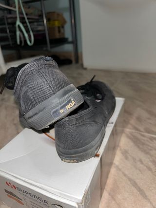 Superga negra