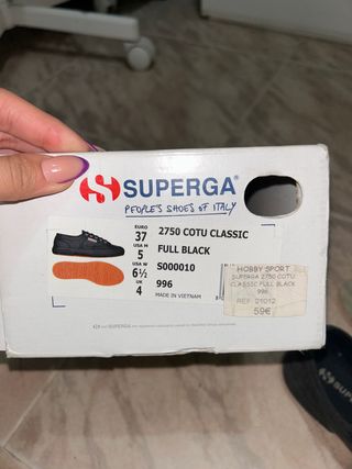 Superga negra