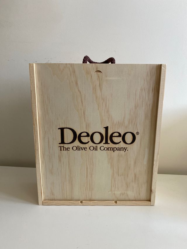 Caja madera aceites Deoleo