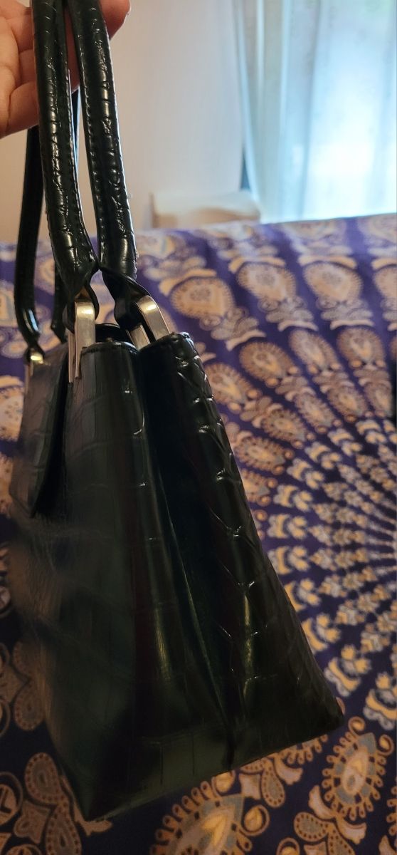 Bolso . Marca Alexander.