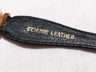 Reloj vintage 80´s bisel dorado correa cuero negra