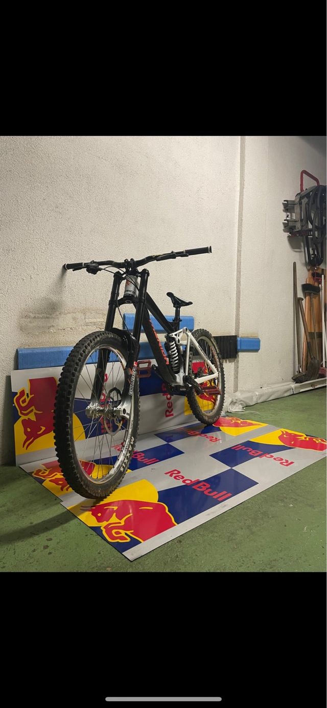 Bicicleta descenso Mérida DH