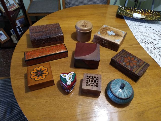 Colección de 10 cajas artesanales nuevas