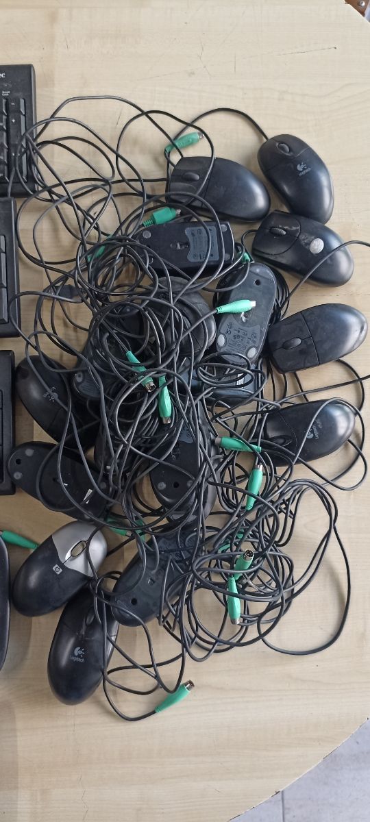 LOTE TECLADOS Y RATONES