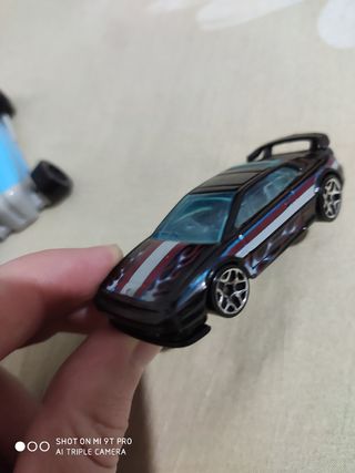 2 coches hotwheels