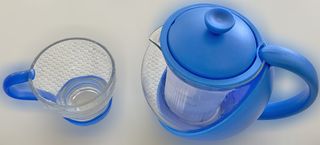 Conjunto de Chávena de Café e Mini-Chaleira, Novo