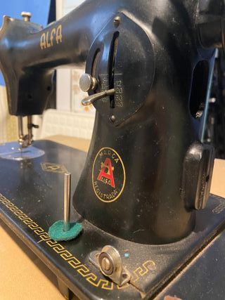 Máquina de coser - ALFA