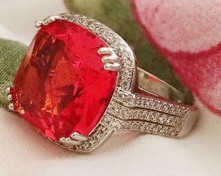 ESPECTACULAR ANILLO ZAFIRO NARANJA