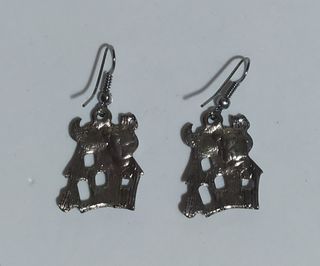 Pendientes plateados para Halloween, nuevos a estr