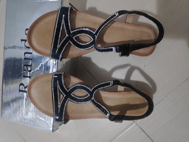 sandalias de mujer nuevas T. 39