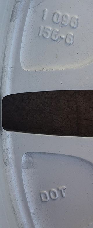 VENDO 1 LLANTA SUELTA BMW X 5