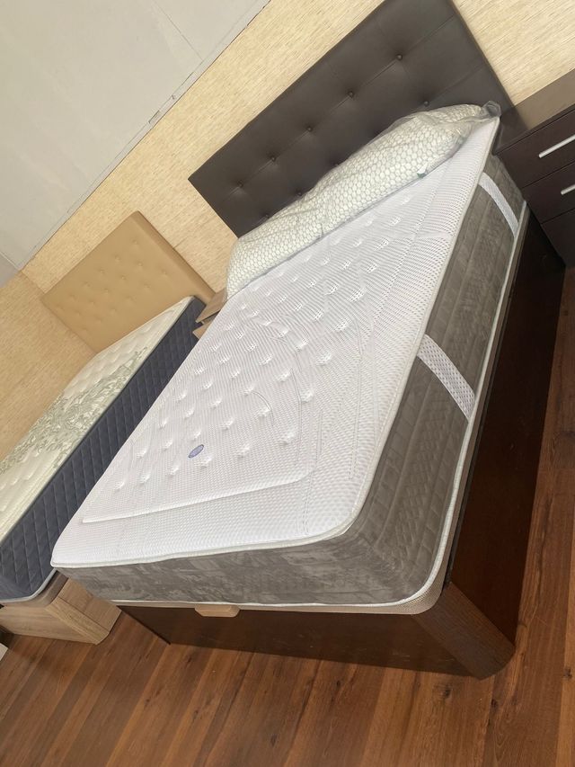 muebles i  tapicería 