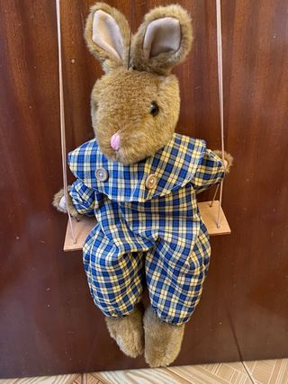 Peluche con columpio