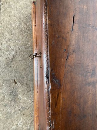 Arca nogal antigua restaurada