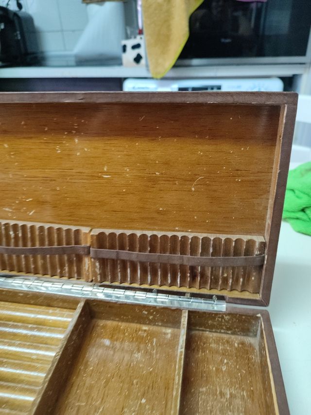 caja para guardar puros o tabaco