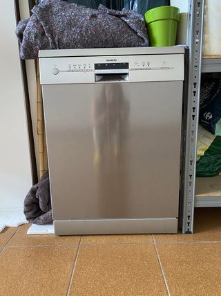 Lavavajillas SIEMENS casi nuevo