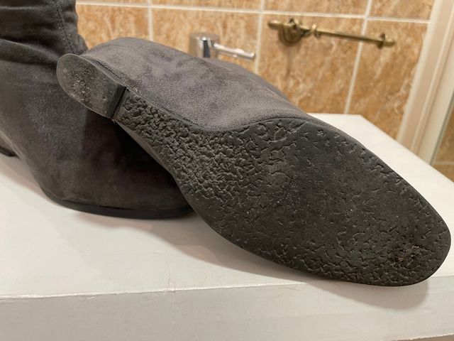 Botas de ante y cuña gris 37