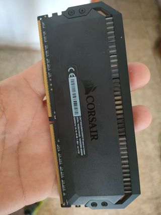 8gb ddr4 3200mhz corsair dominator platinum