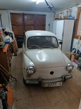 SEAT 600 72